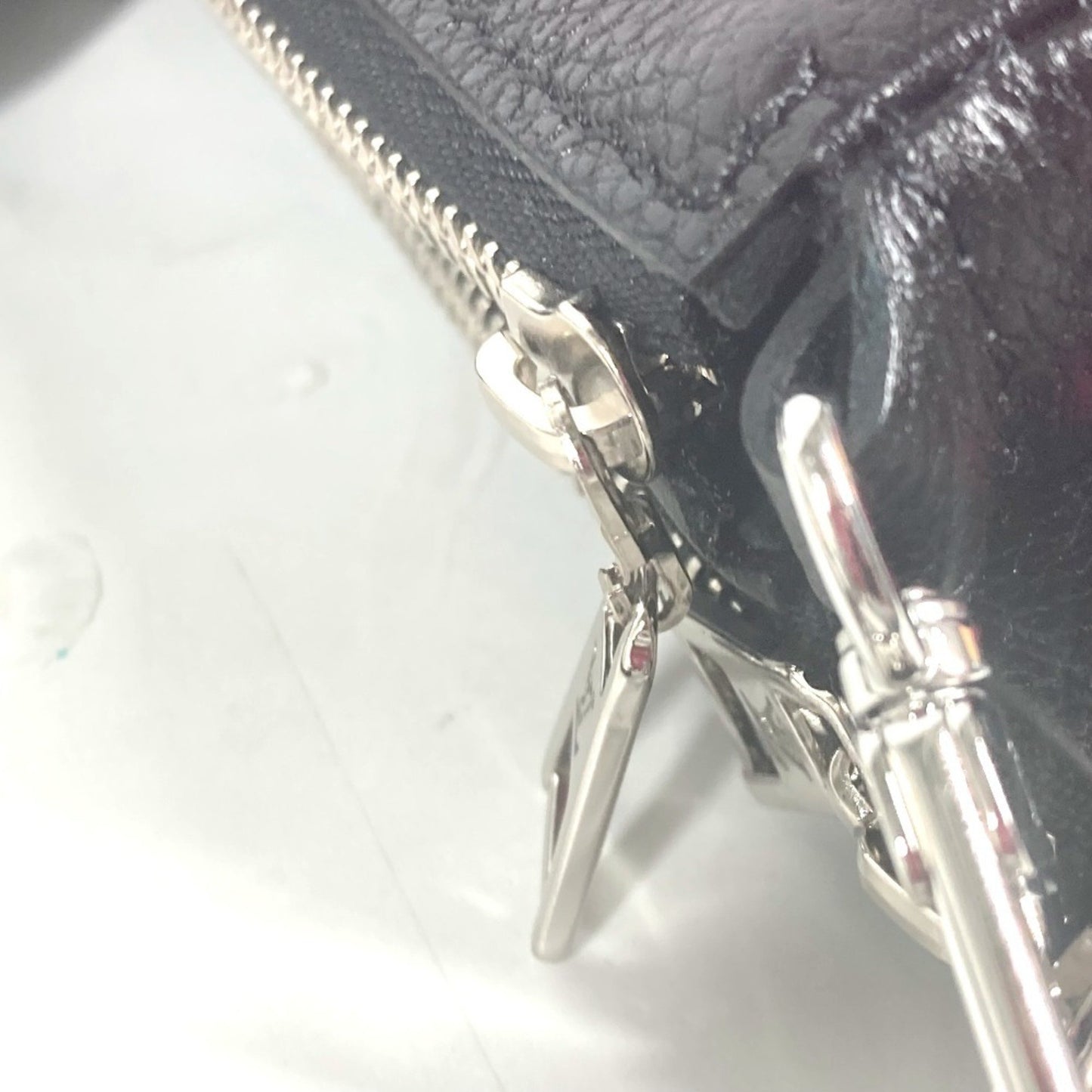 Louis Vuitton M46421 Monogram Empreinte Yayoi Kusama Lv X Yk Multi Pochette Accessoires Crossbody
