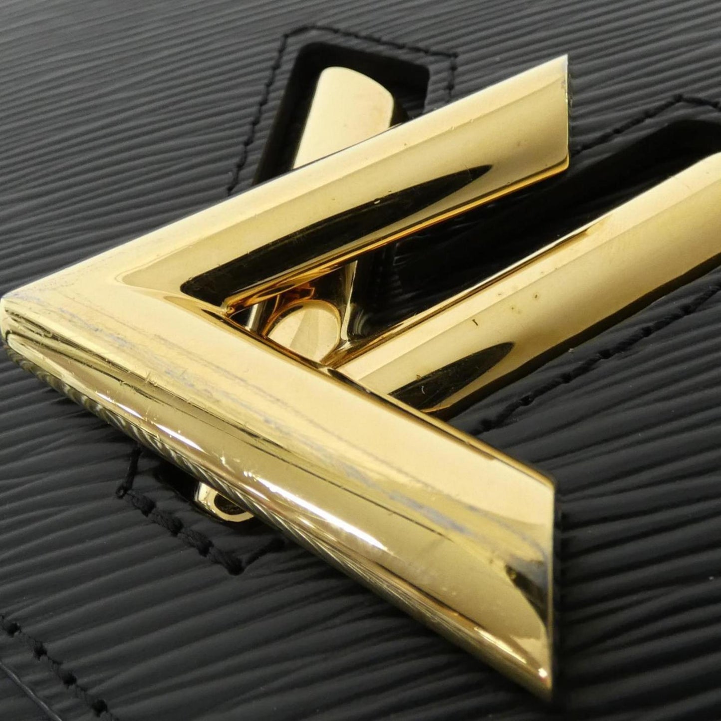 Louis Vuitton Epi Twist Mm M54804 Shoulder Bag