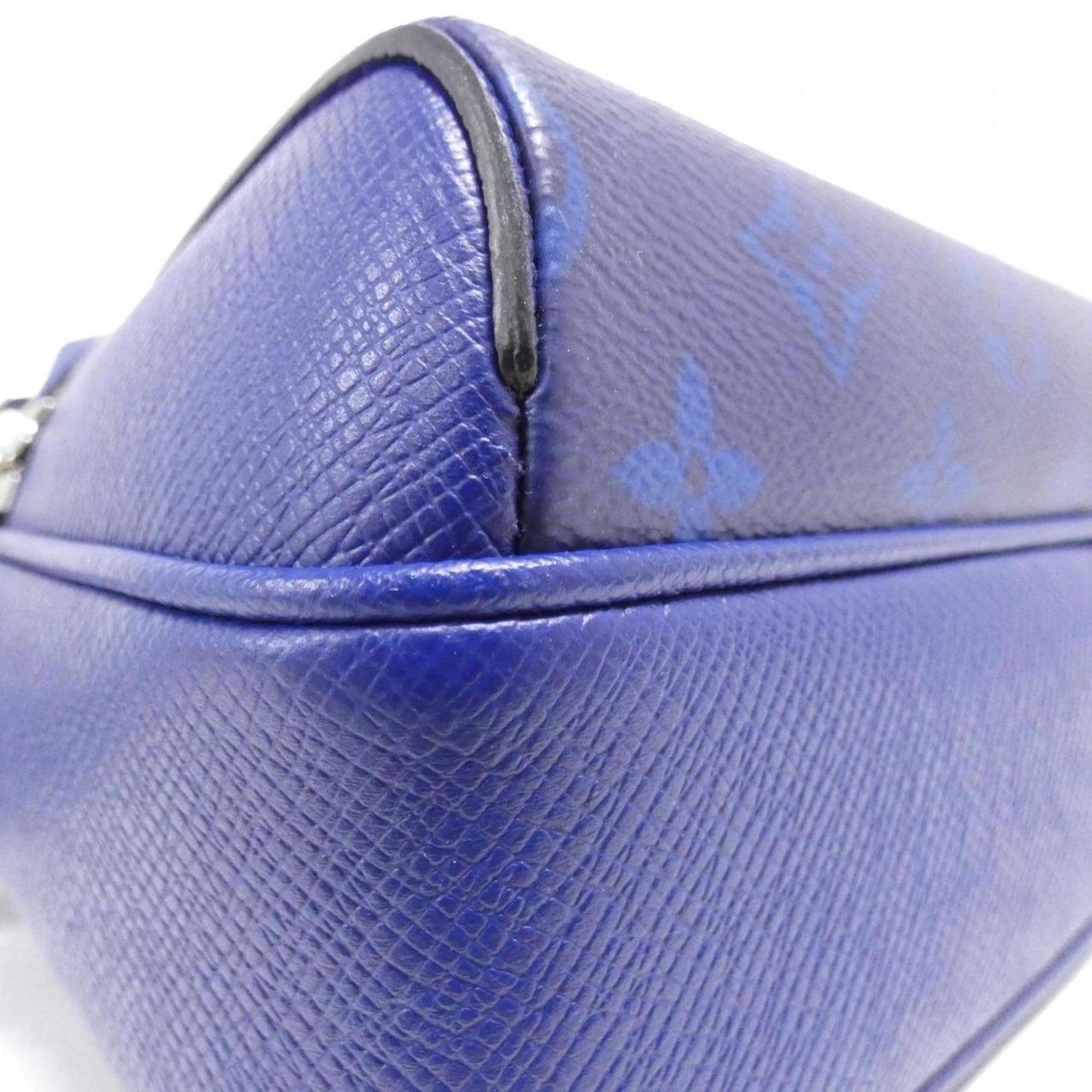 Louis Vuitton Taiga Lama Outdoor Messenger Pm M30242 Shoulder Bag