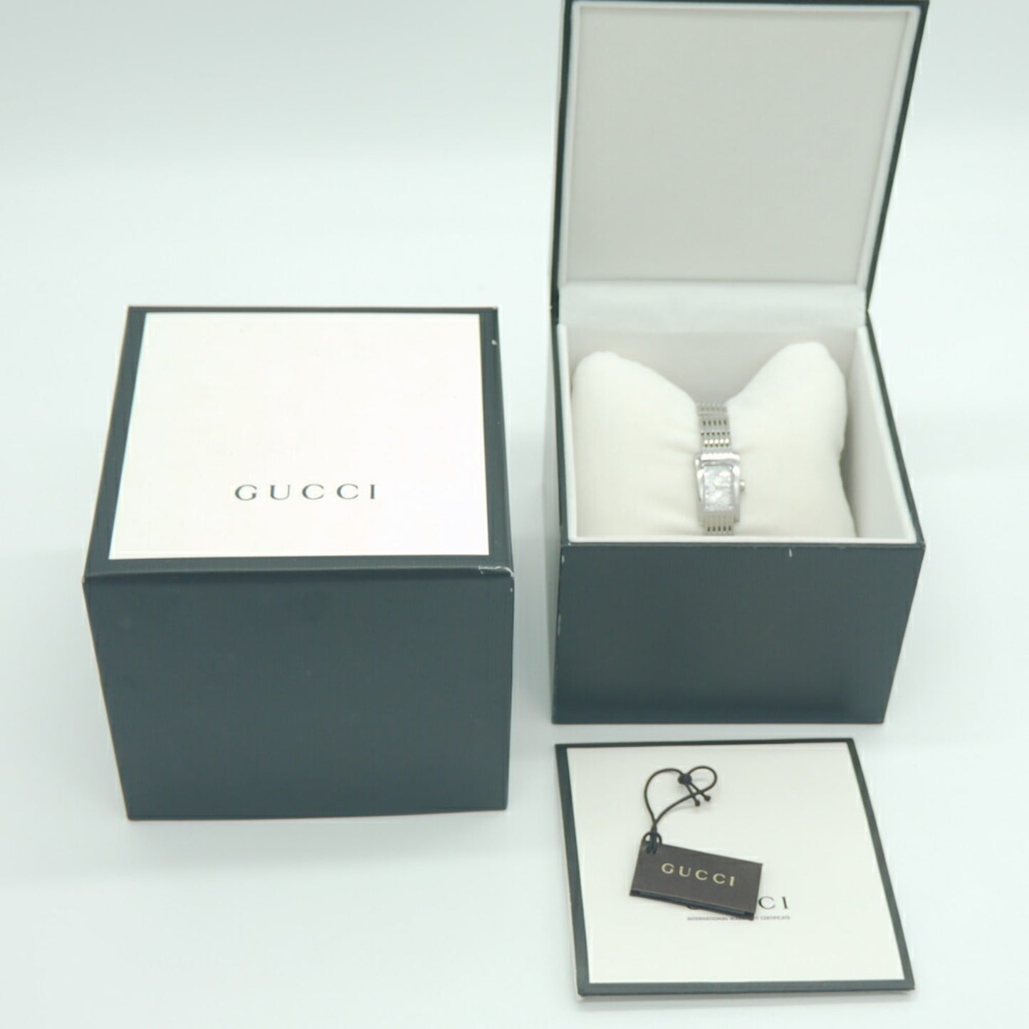 Gucci Gucci G Metro Square Quartz Pink Shell Dial