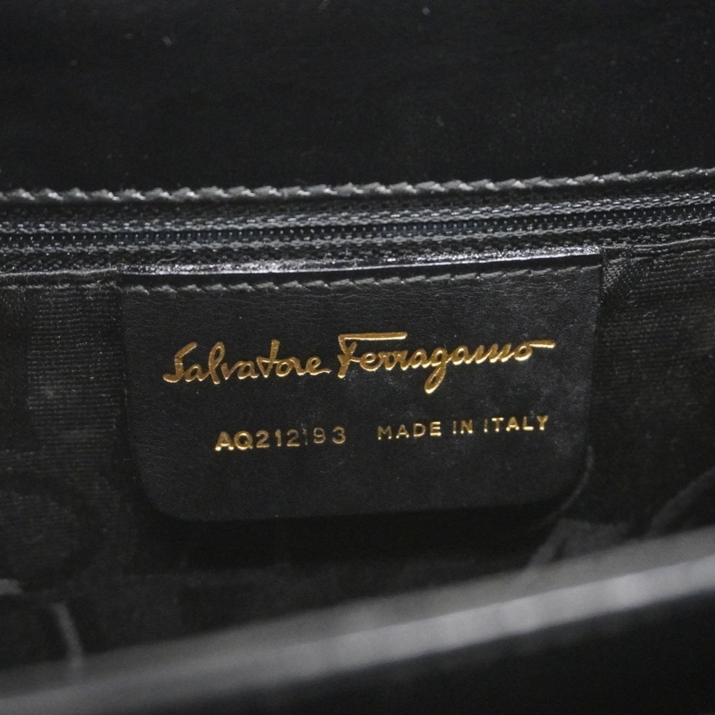 Salvatore Ferragamo Gancini Leather Handbag In Black