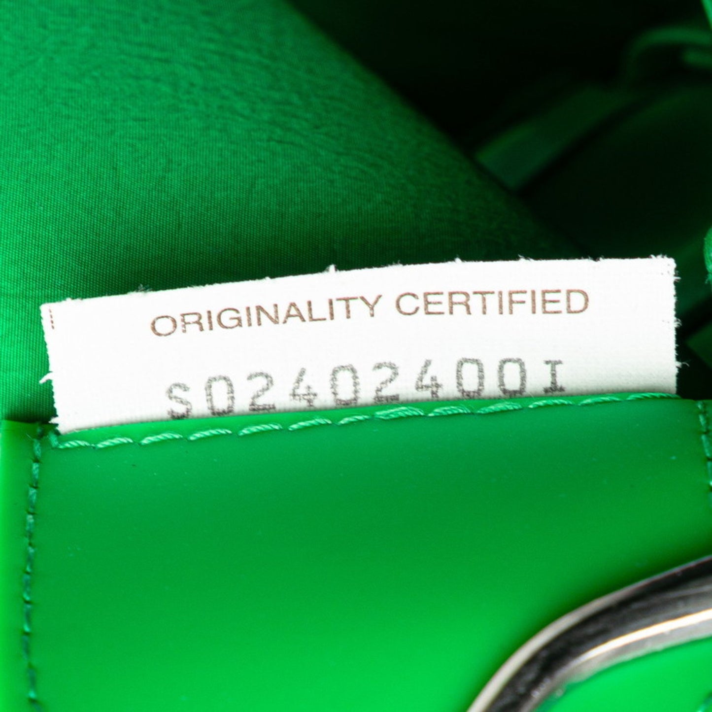 Bottega Veneta Maxi Intrecciato Candy Cassette Crossbody Shoulder Bag 667048 Paraquito Green Leather