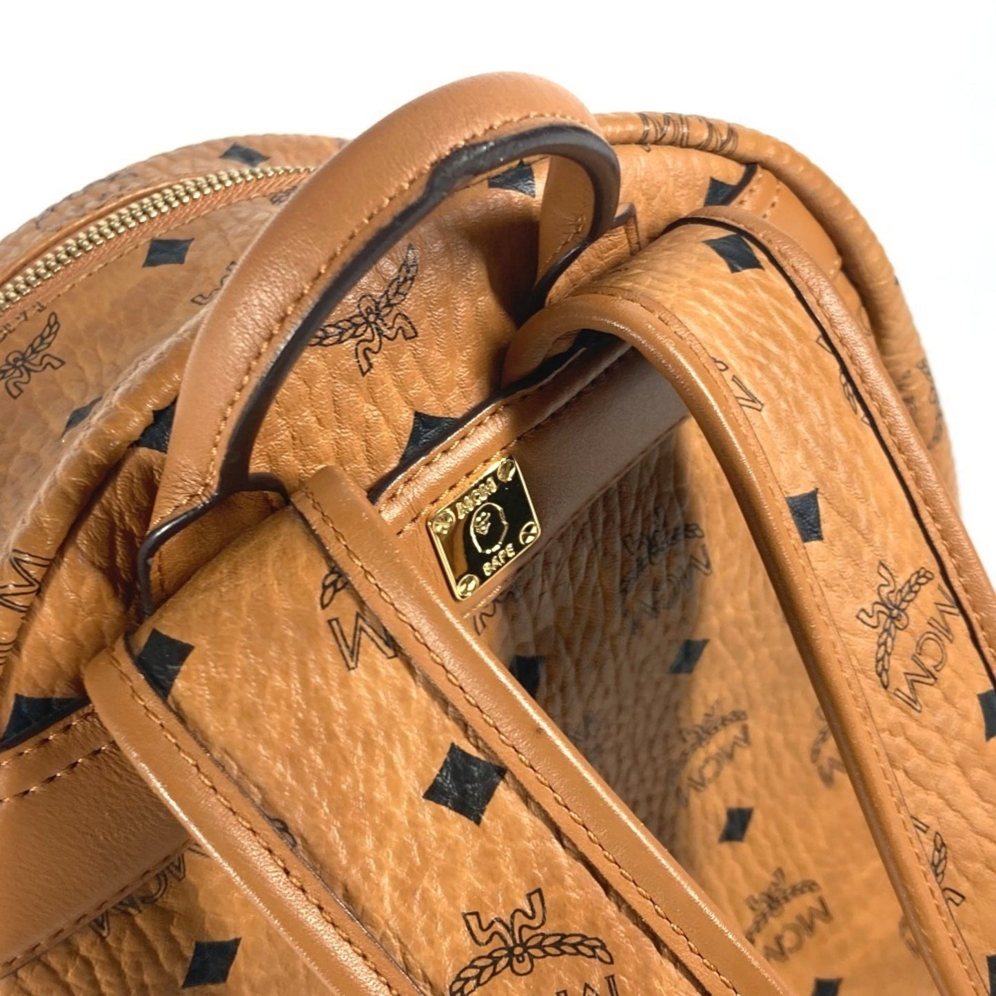 Mcm Mmk9Amb01Co001 Bape Collaboration Shark Stark Backpack