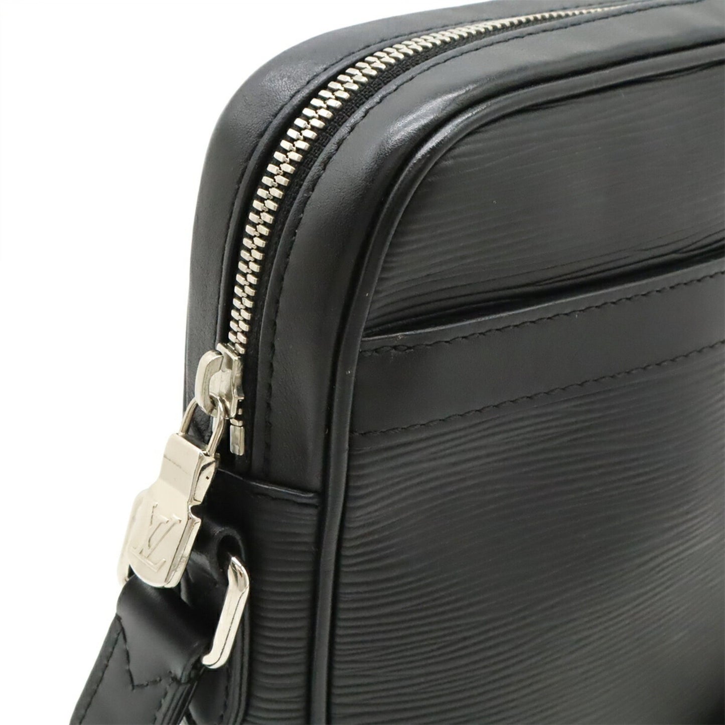 Louis Vuitton Epi Danube Pm Nm Shoulder Bag Pochette Leather Noir Black M51694