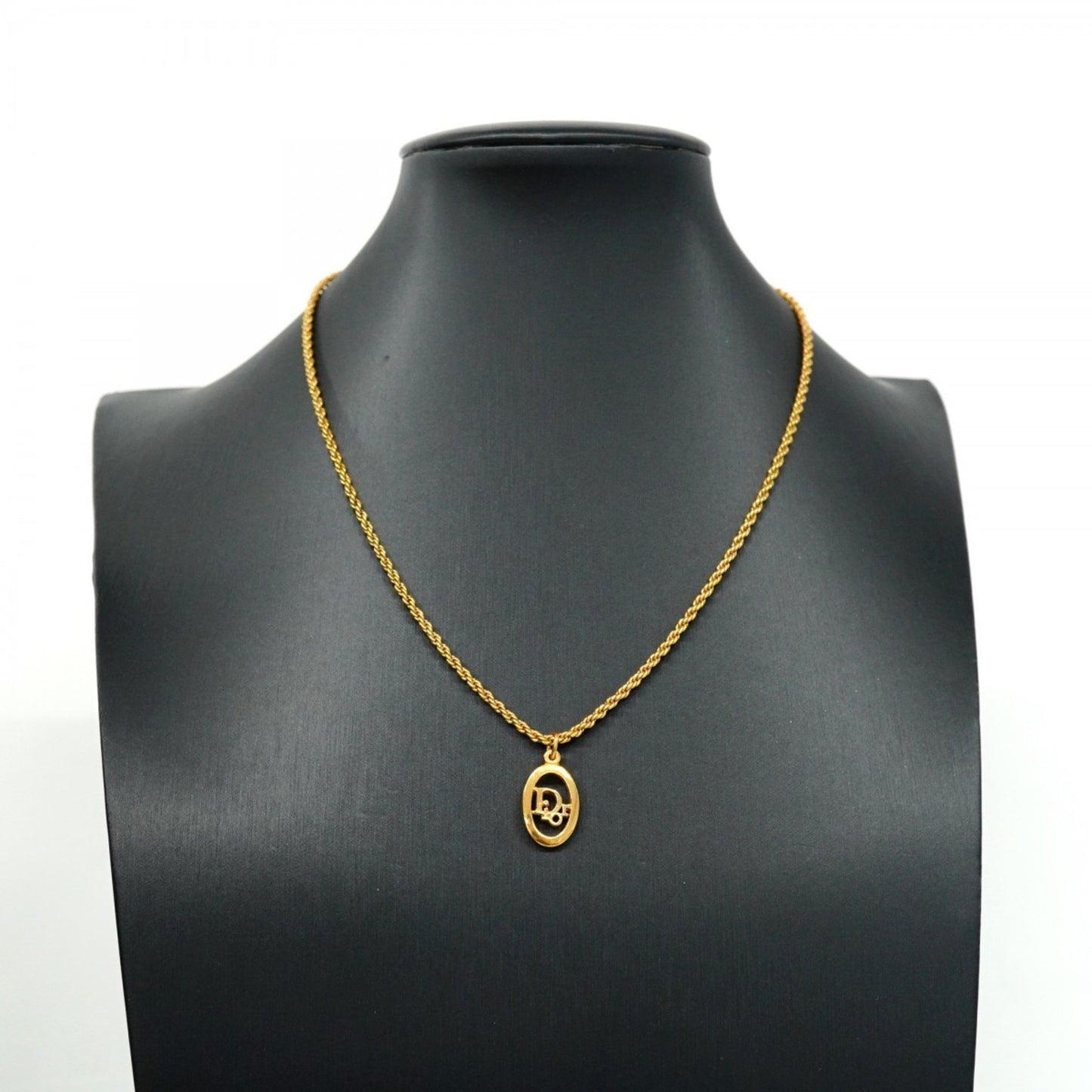Christian Dior Oval Necklace In Gp-Plated Gold