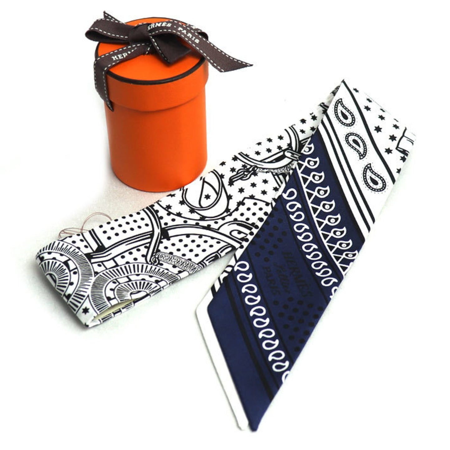 Hermes Twilly Eperon D'Or Golden Spur Scarf Muffler In White/Black/Marine (H062978S 06)