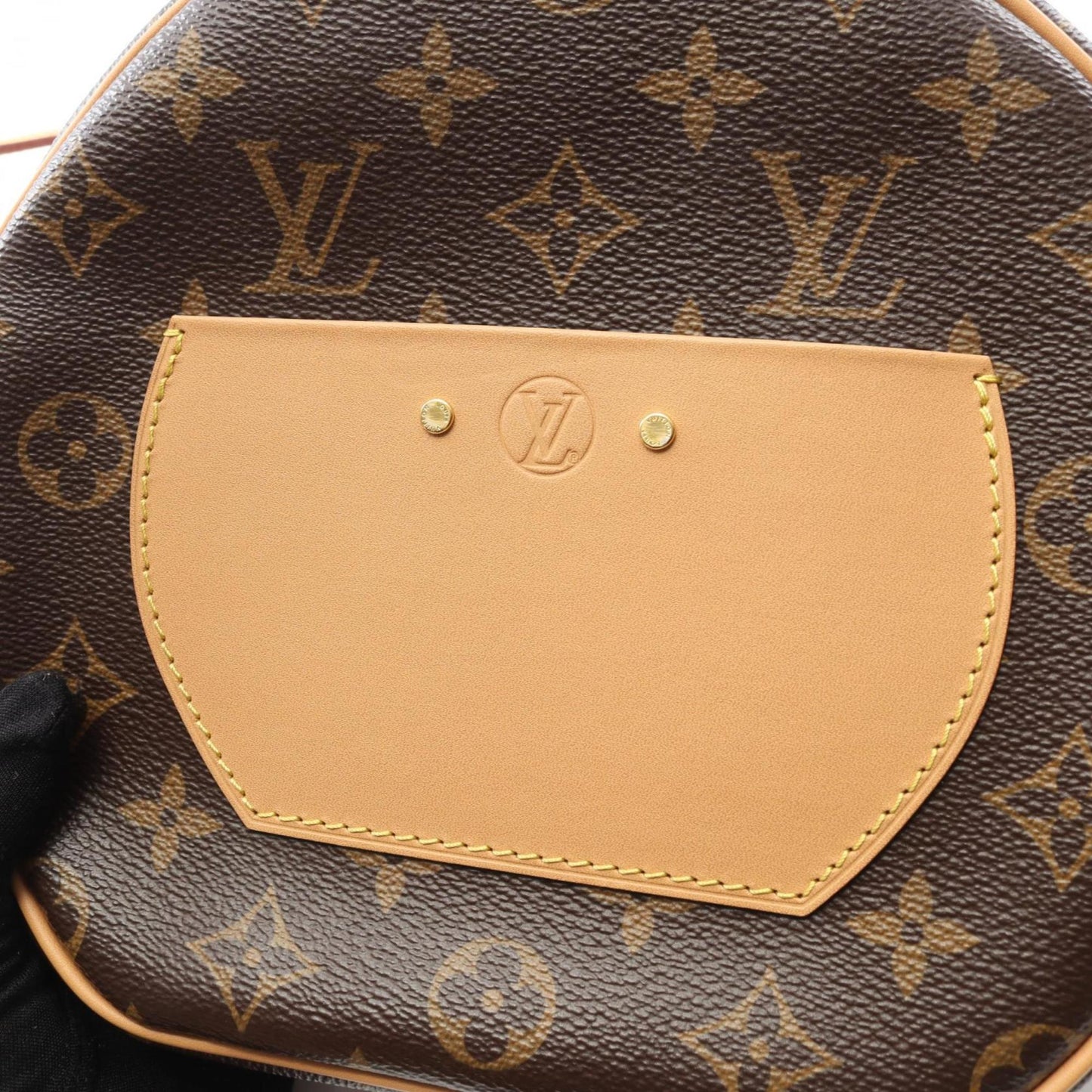 Louis Vuitton Boite Chapeau Souple Mm Shoulder Bag