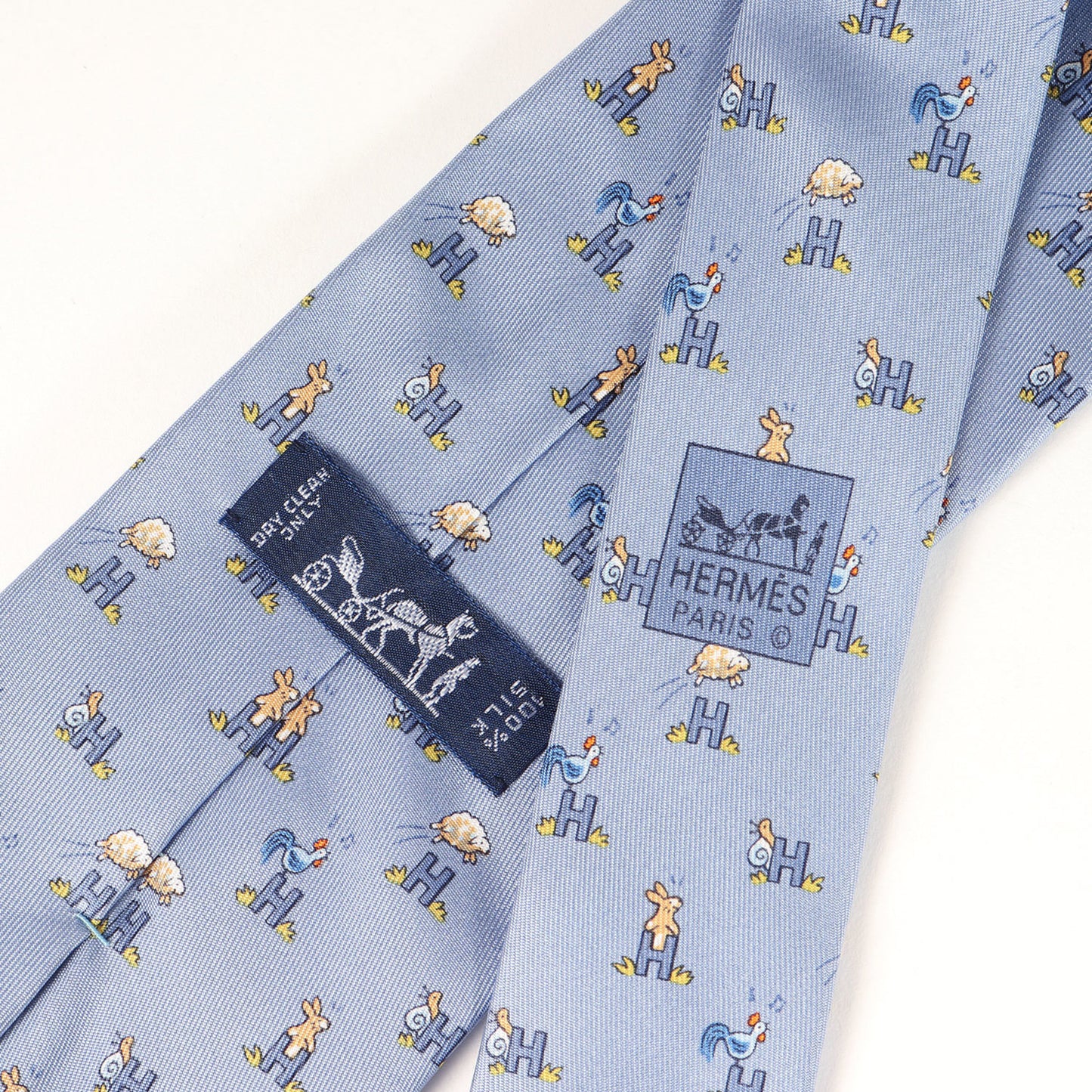 Hermes Men'S Animal H-Pattern Silk Tie