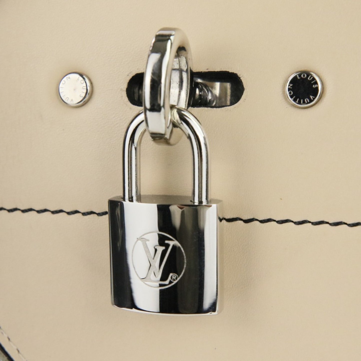 Louis Vuitton City Steamer Mm V-Stitch Leather Tote Bag