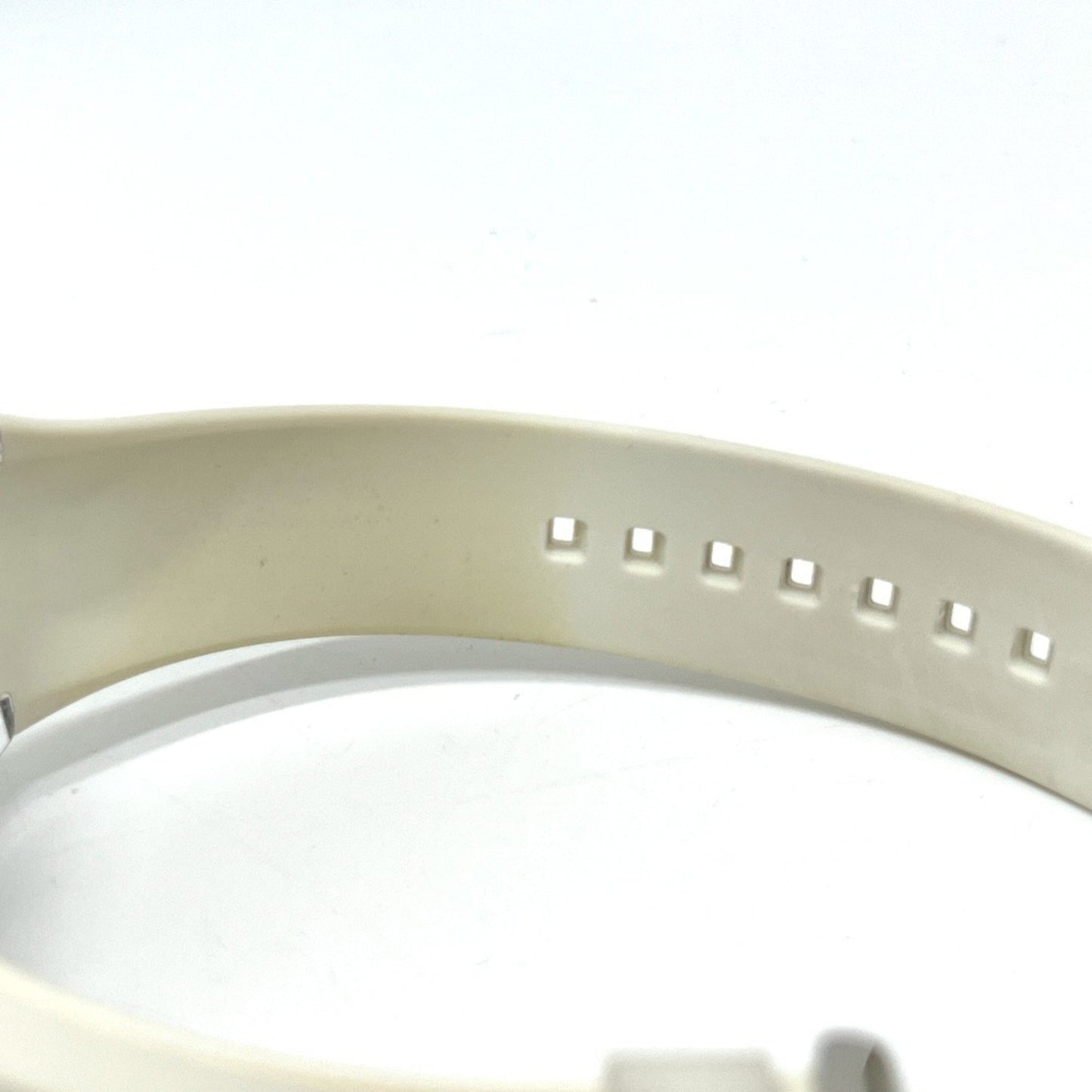 Gucci 137.1 Sherry Line Date Stainless Steel Quartz Watch With Rubber Strap