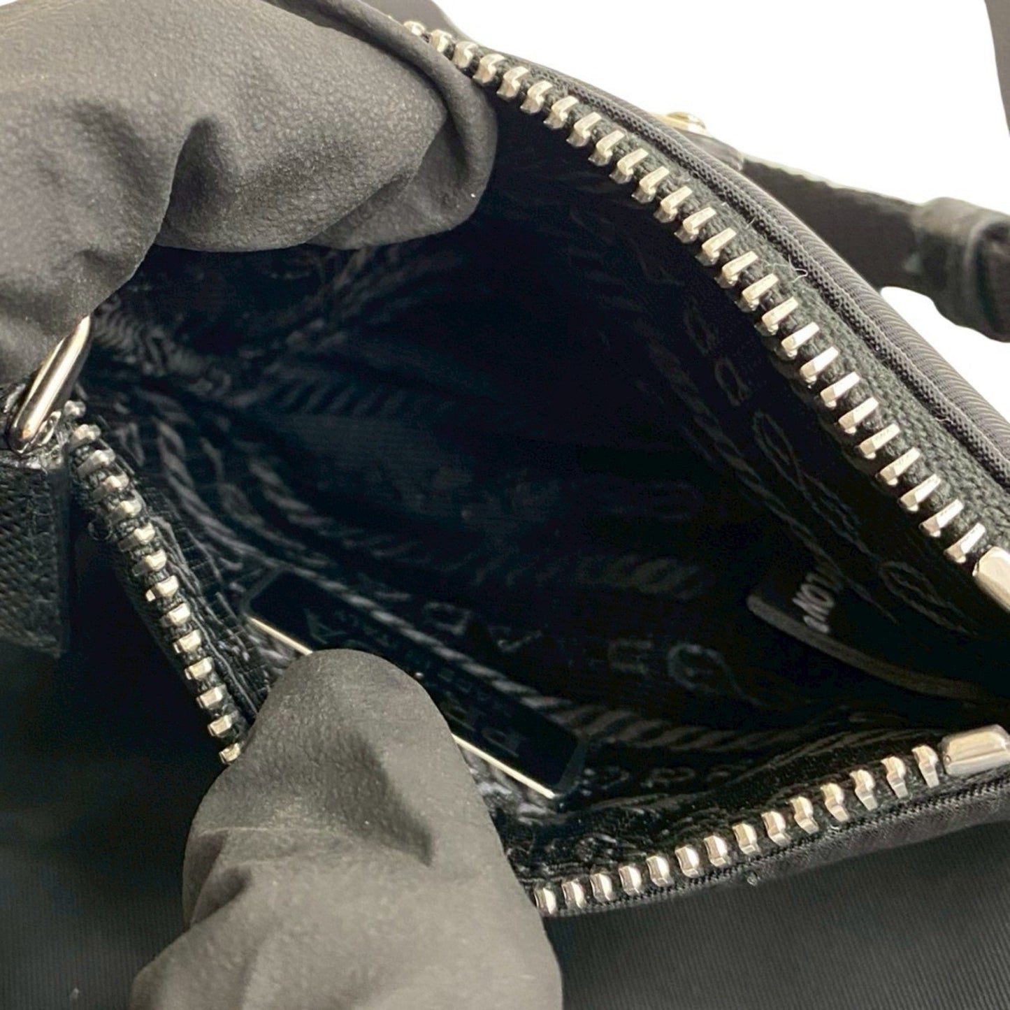 Prada Re-Nylon Triangle Logo Hardware Nylon Pouch Shoulder Bag Smartphone Case Black 20924