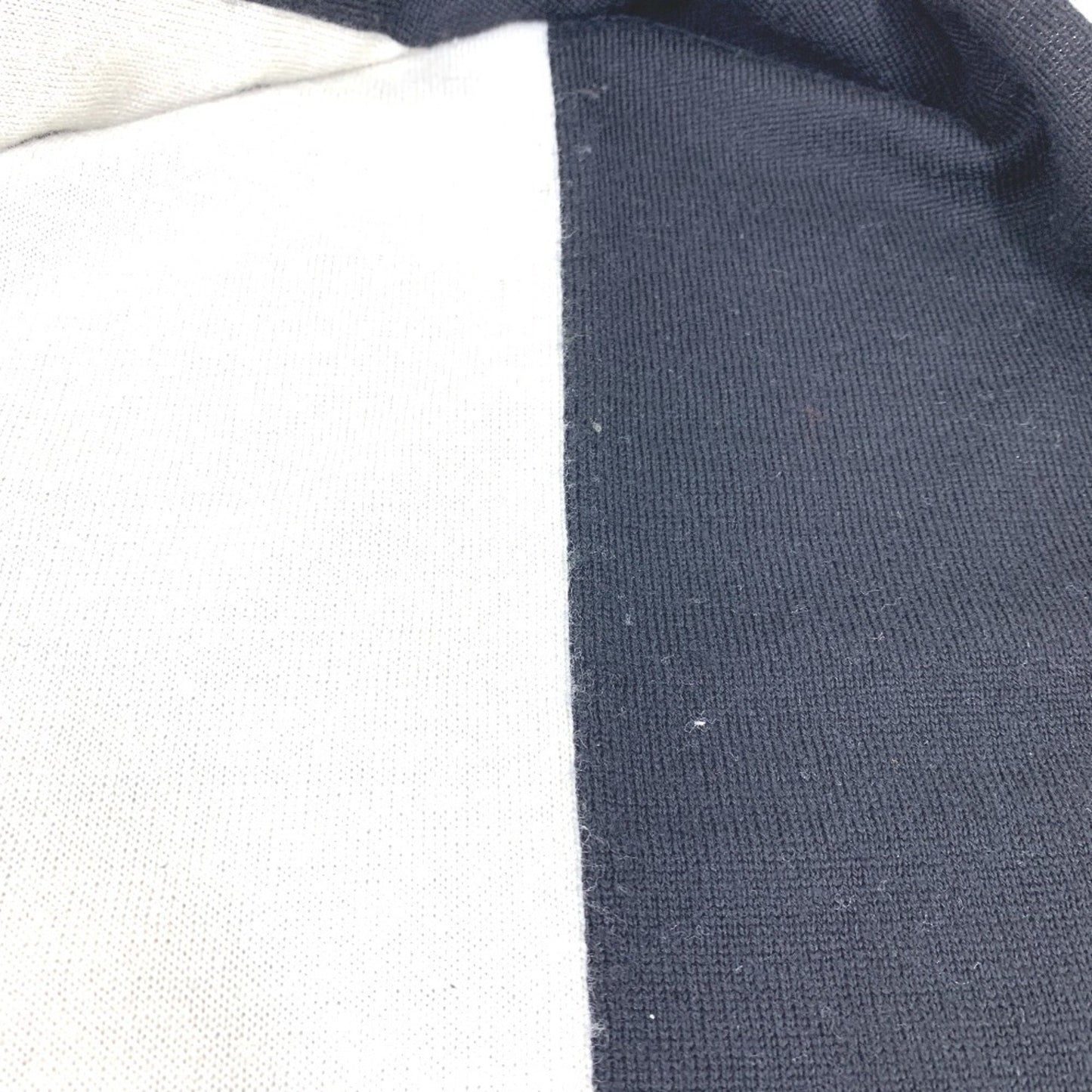 Fendi Fxs124 Logo Scarf/Muffler