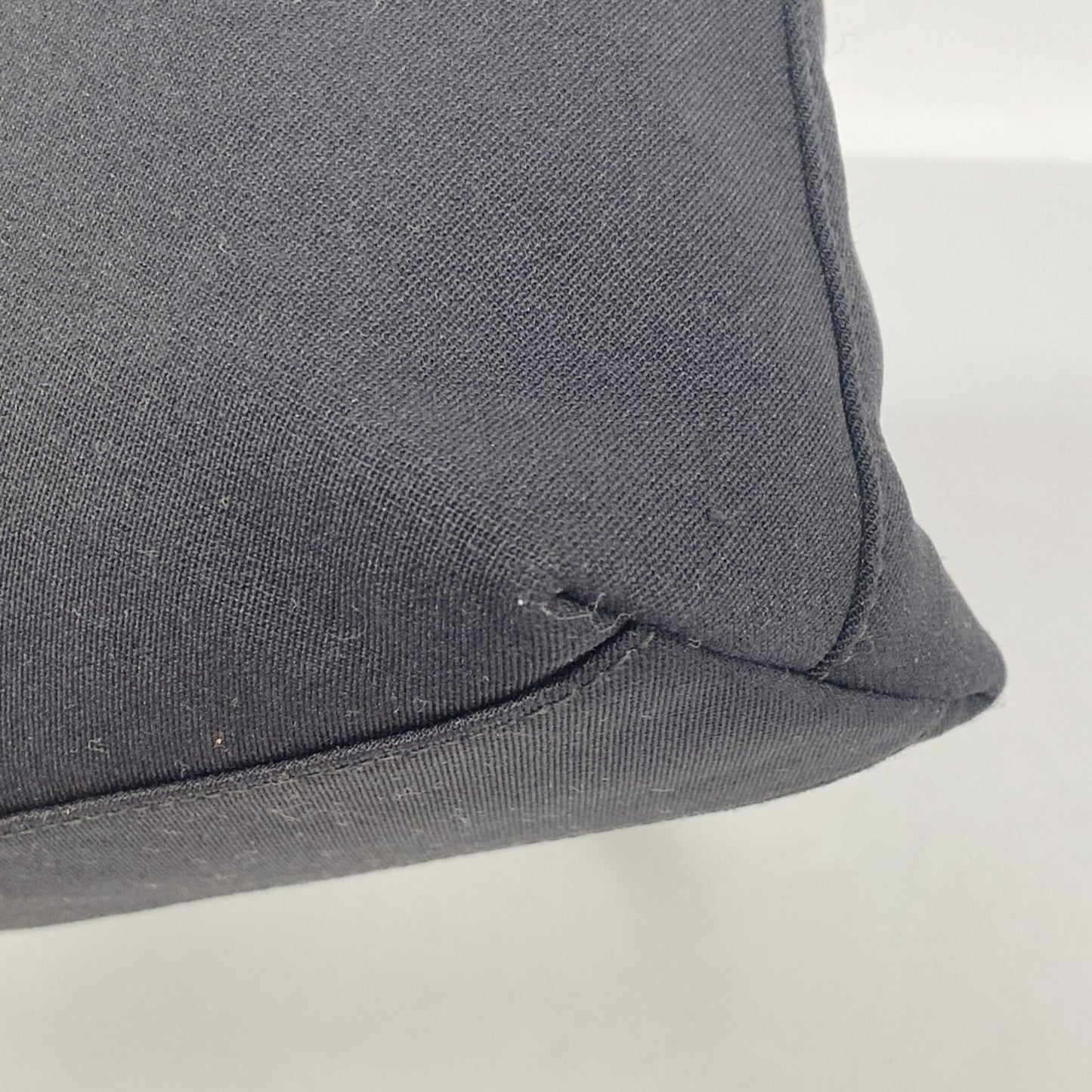 Salvatore Ferragamo Vara Shoulder Bag In Black Nylon