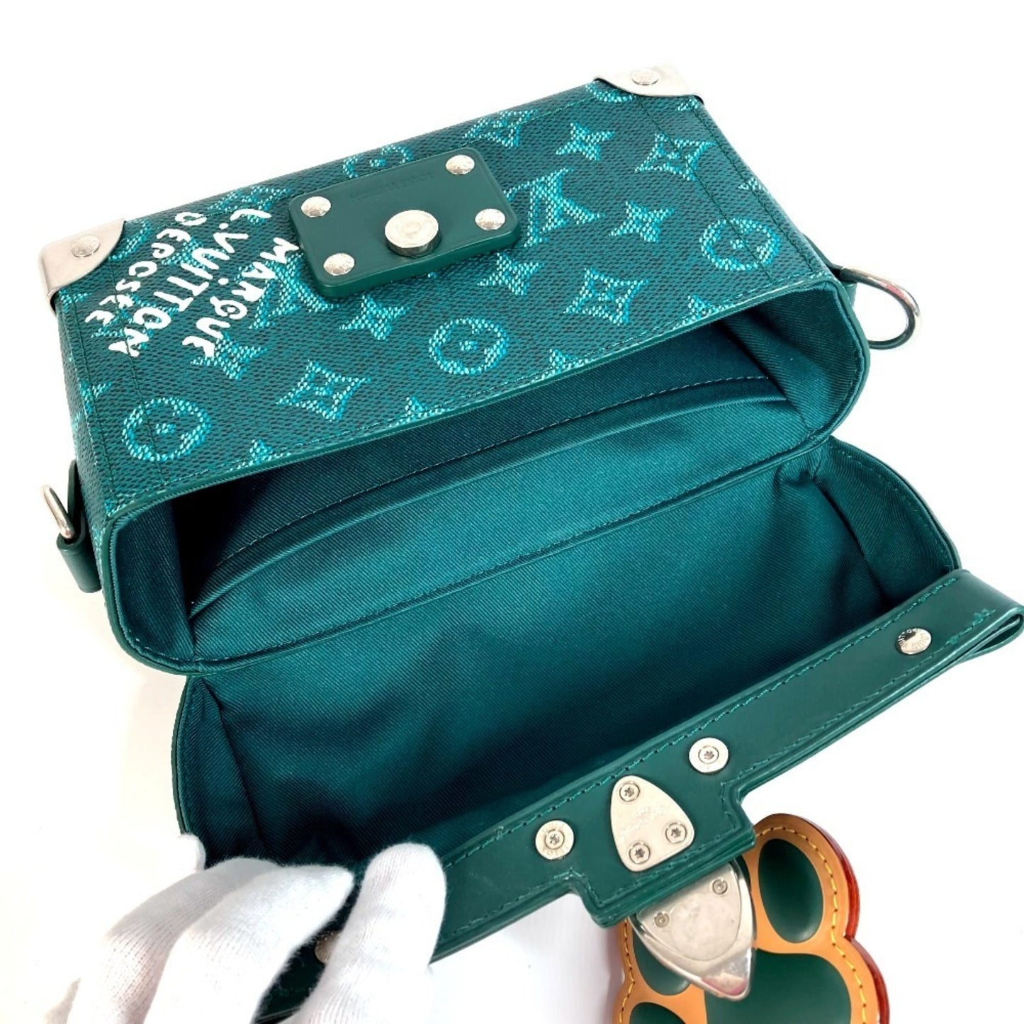 Louis Vuitton M12686 Monogram Heritage Pharrell Williams Soul Trunk Dog Paw Charm Box Leather