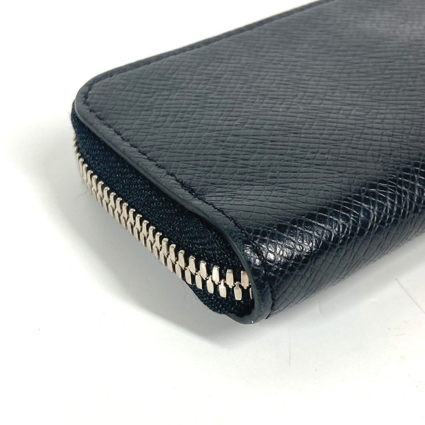 Louis Vuitton M63375 Taiga Porte Monnaie Jour Wallet Coin Purse L-Shaped Zipper Wallet/Coin Case