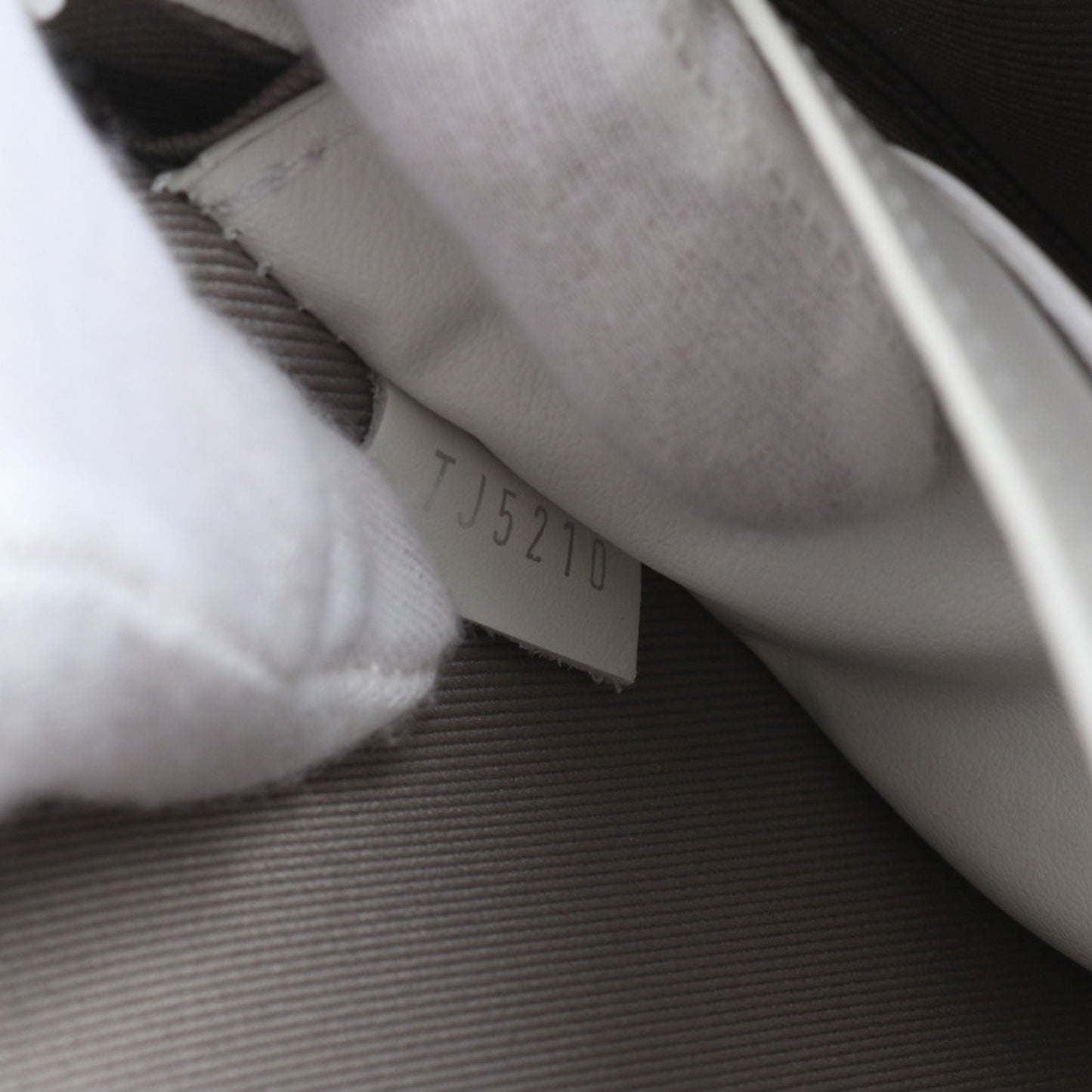 Louis Vuitton Monogram Taurillon Soft Trunk Wallet Lv Friend Leather Shoulder Bag M80146