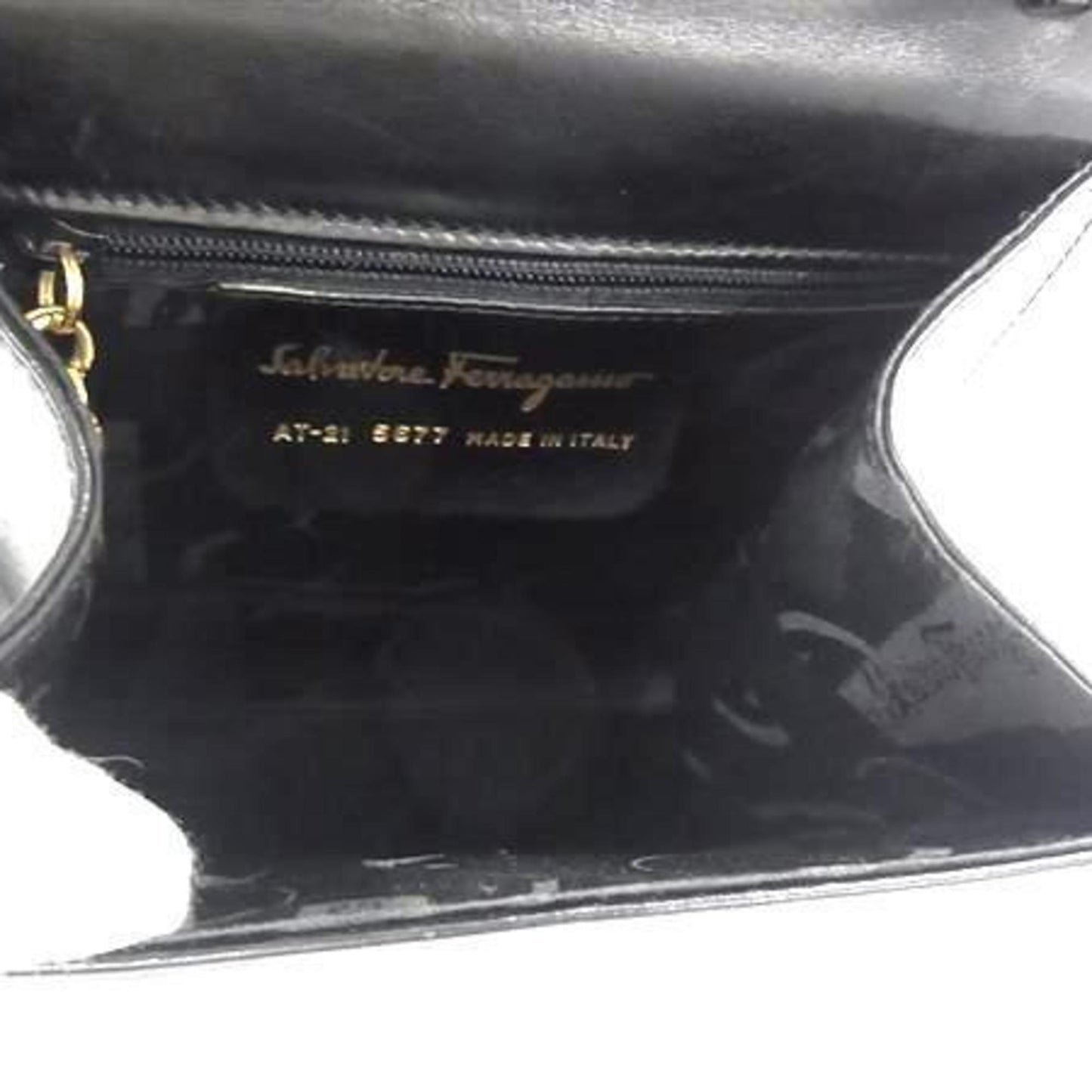 Salvatore Ferragamo Vara Ribbon Handbag At-21 5677 Black Leather