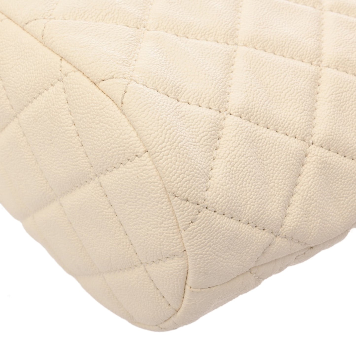 Chanel Matelasse White Women'S Soft Caviar Leather Shoulder Bag