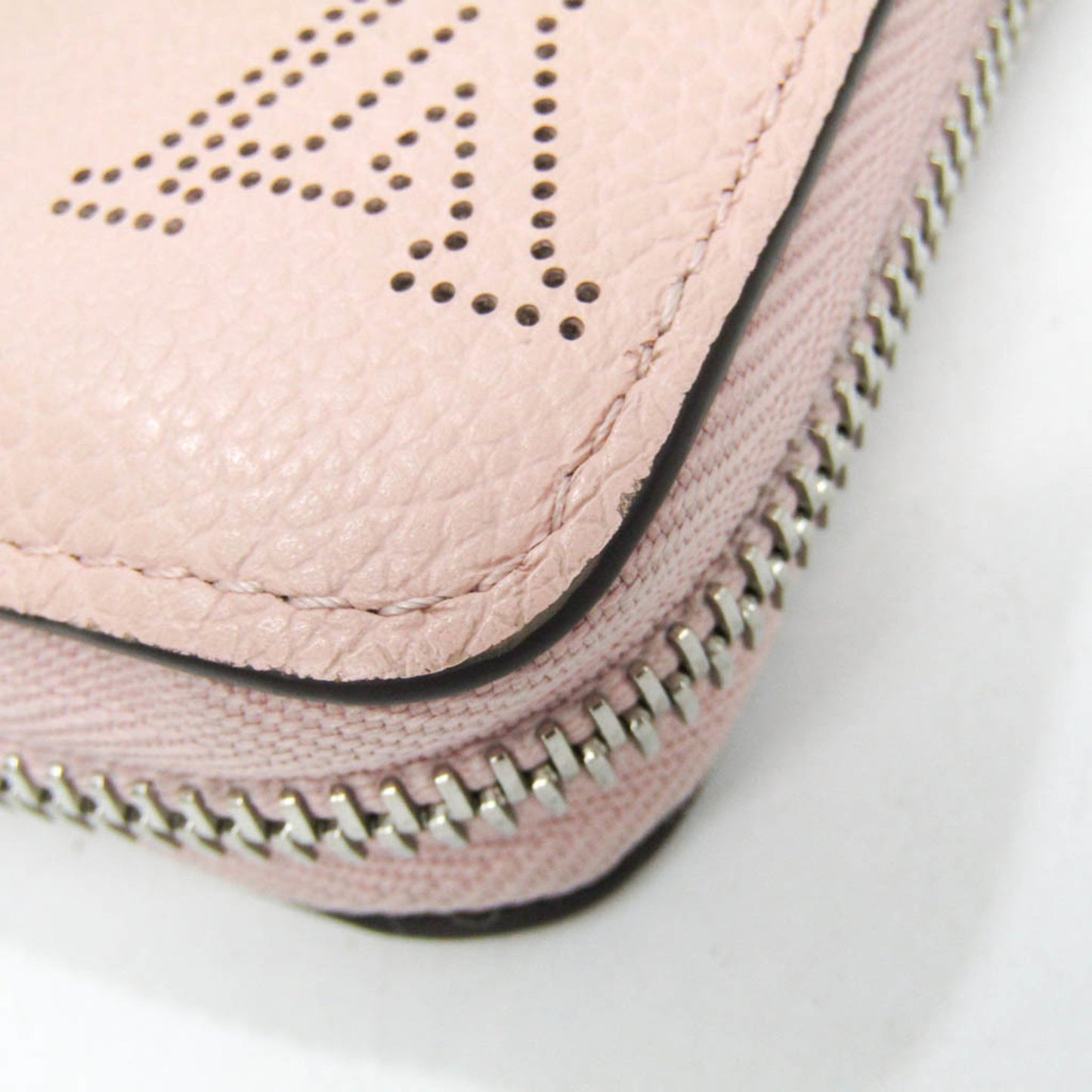Louis Vuitton Mahina Zippy Wallet M61868