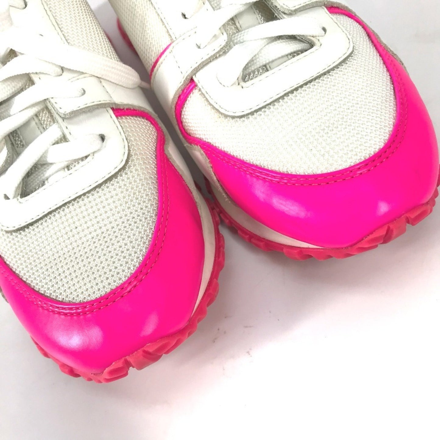 Louis Vuitton Runaway Low-Top Sneakers With Laces