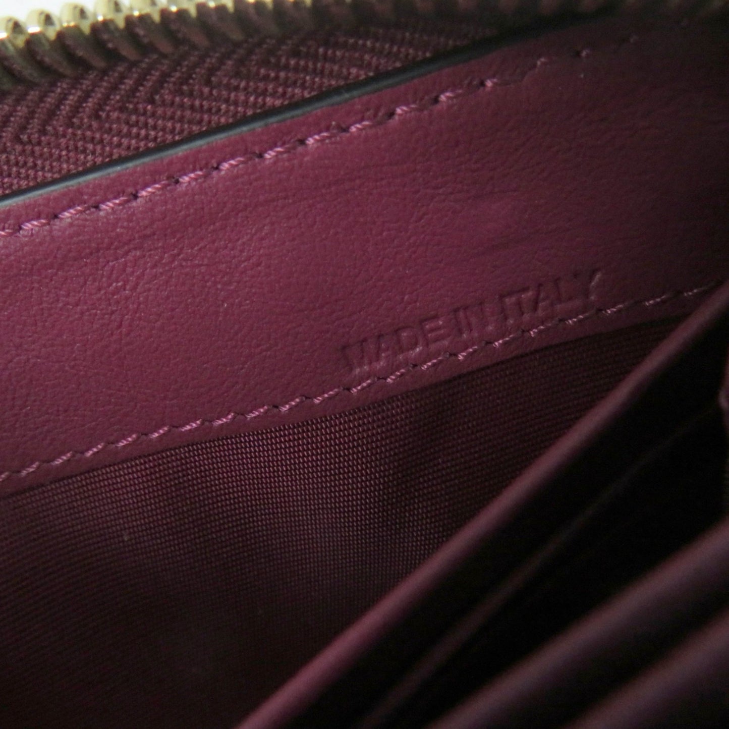 Valentino Garavani Nw0P0645 Rockstud Zip-Around Leather Long Wallet