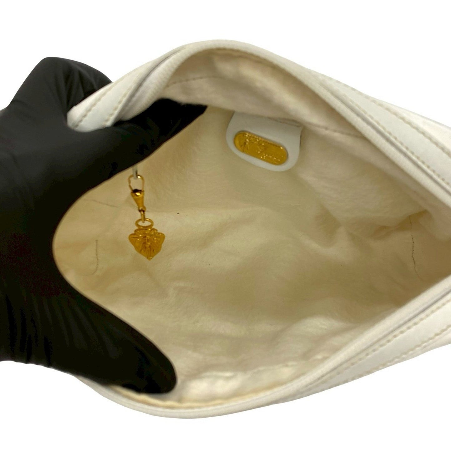 Gucci Old Gucci Micro Gg Leather Shoulder Bag/Pochette/Sacoche In White 38183