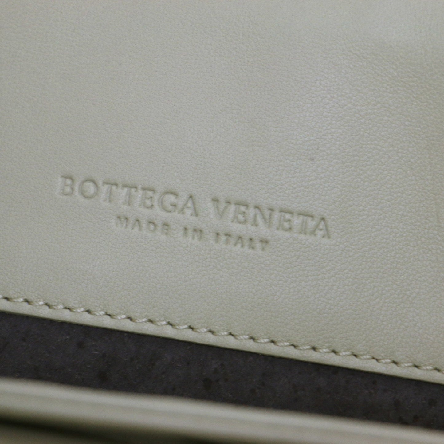 Bottega Veneta Beige Olympia Intrecciato Shoulder Bag Olimpia Intrecciato Flap Chain Mesh Lambskin