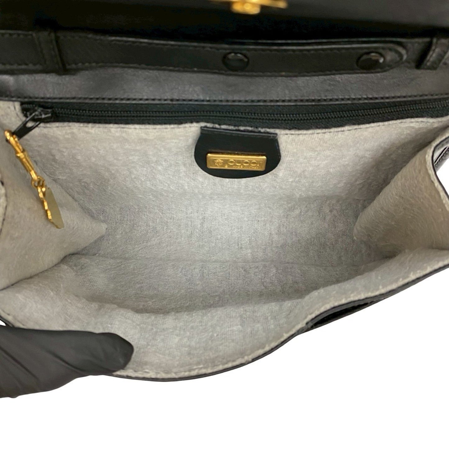 Gucci Vintage Micro Gg Logo Leather Shoulder Bag/Pochette/Sacoche In Black 88231