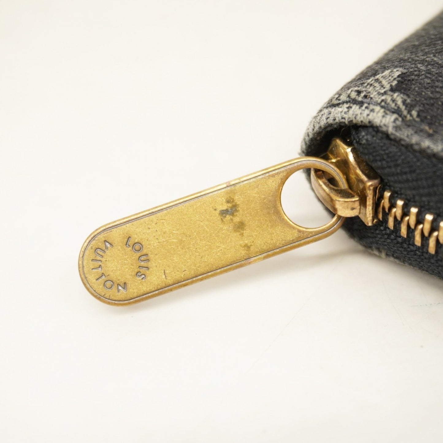 Louis Vuitton Monogram Denim Zippy Wallet M95614 Noir