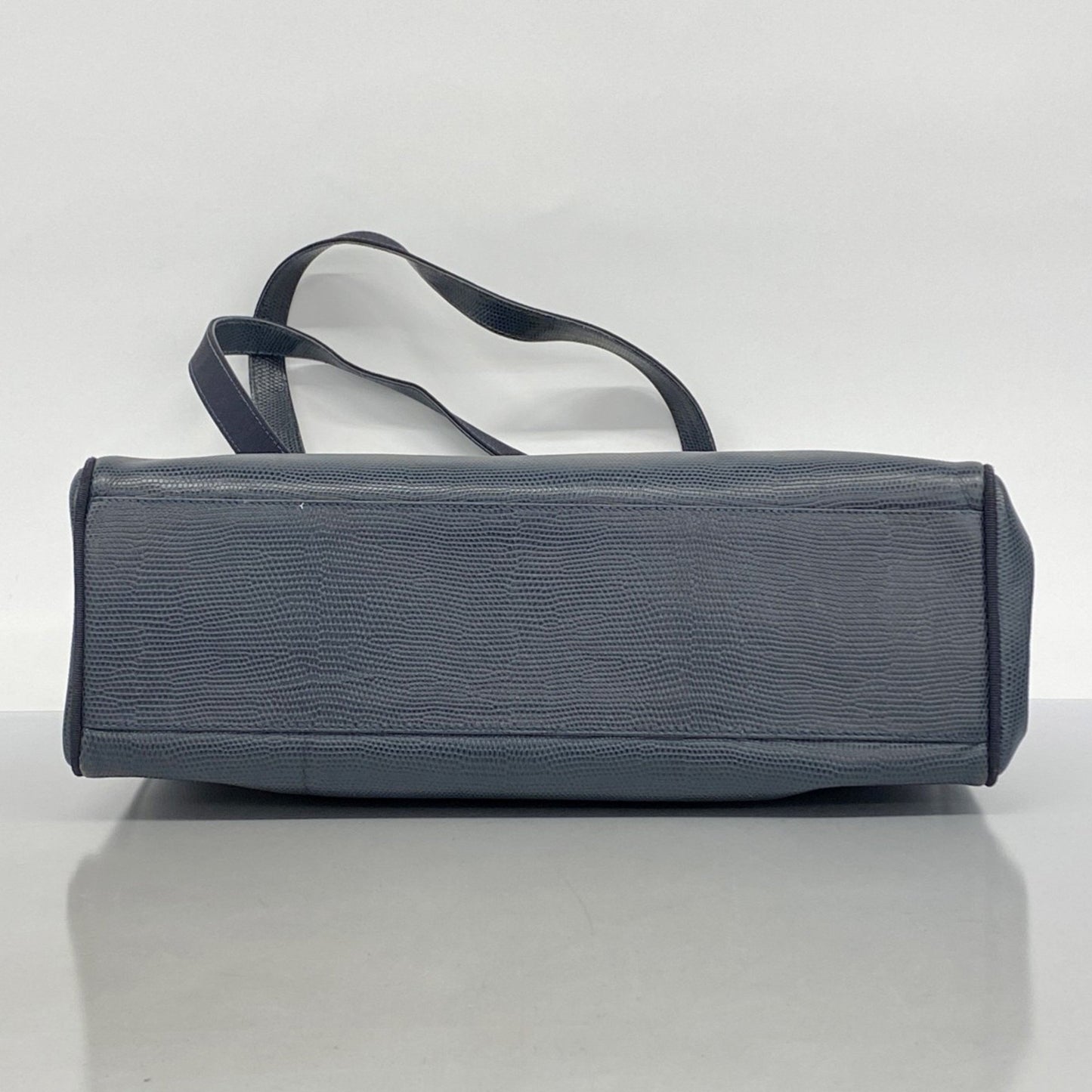 Salvatore Ferragamo Vara Leather Shoulder Bag In Navy Blue