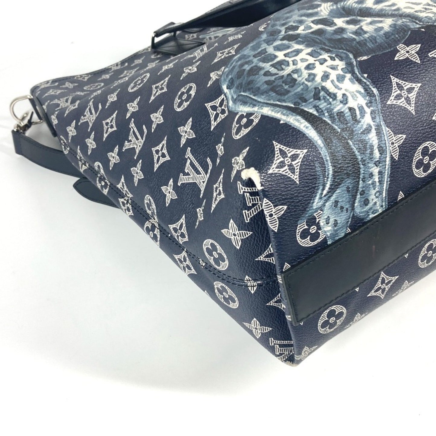 Louis Vuitton M54127 Monogram Savannah Jake