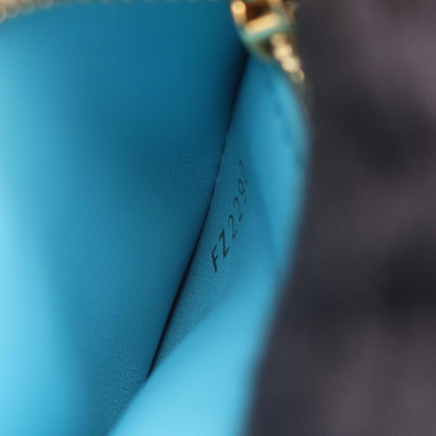 Louis Vuitton Lv Pont 9 Shoulder Bag