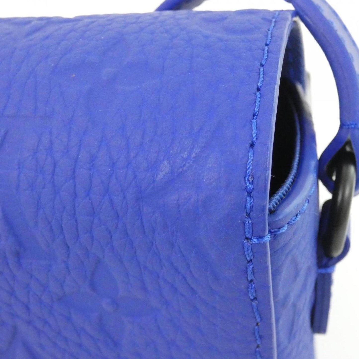 Louis Vuitton Taurillon Monogram Steamer Wearable Wallet M82571 Shoulder Bag