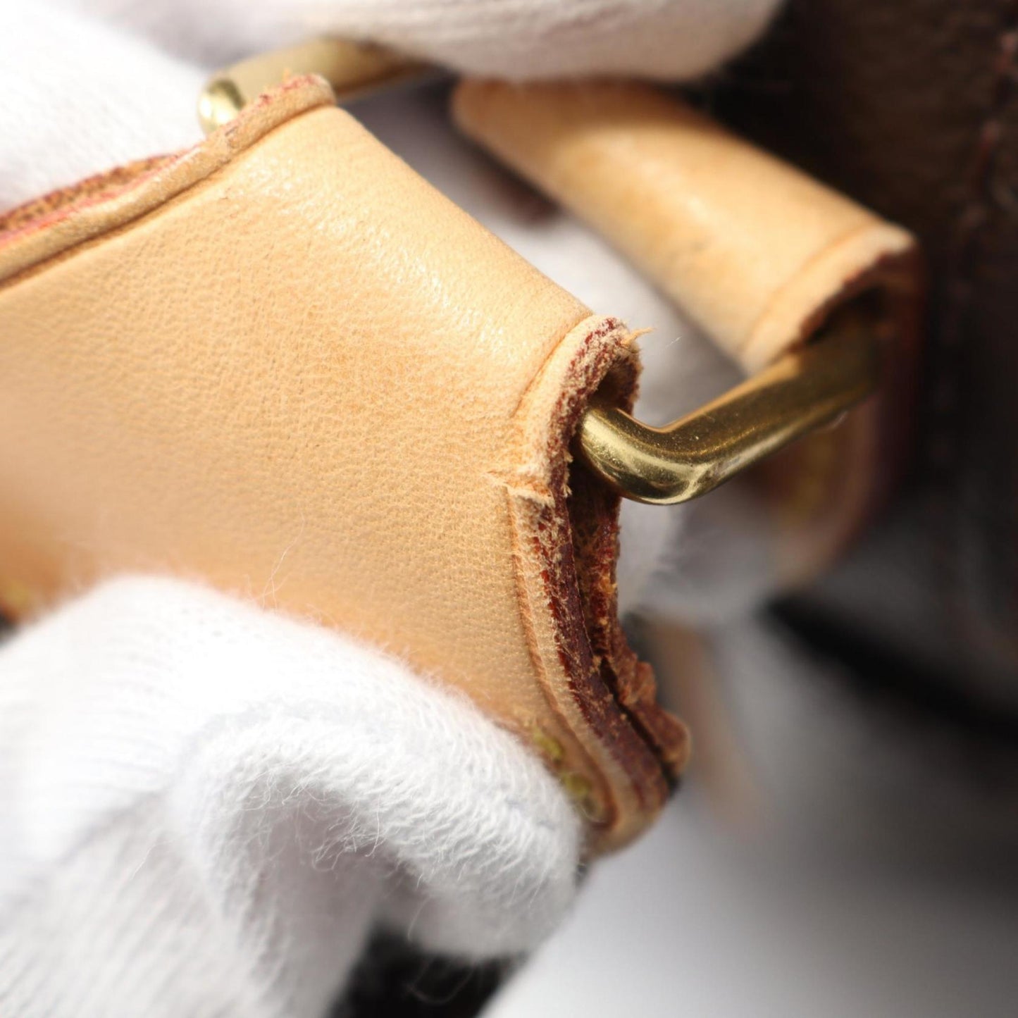 Louis Vuitton Reporter Pm Shoulder Bag