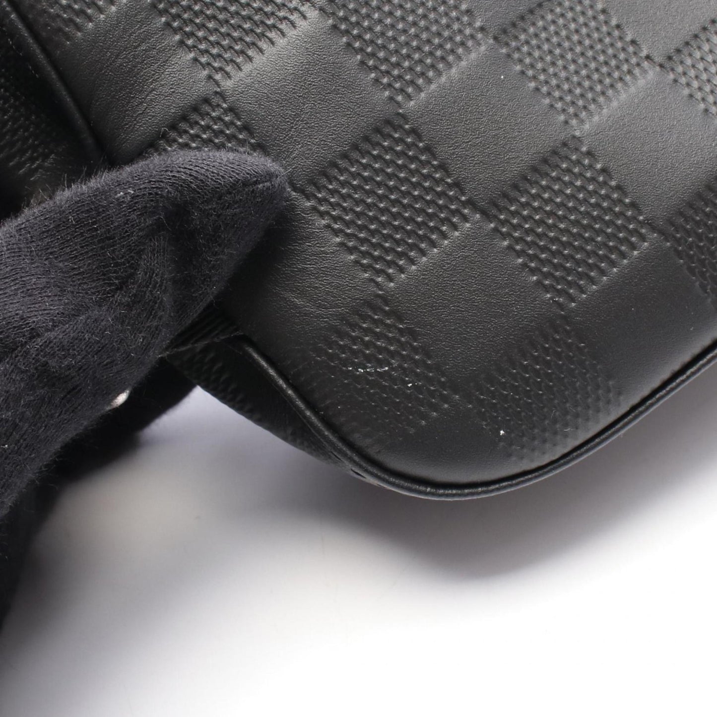 Louis Vuitton Avenue Sling Bag