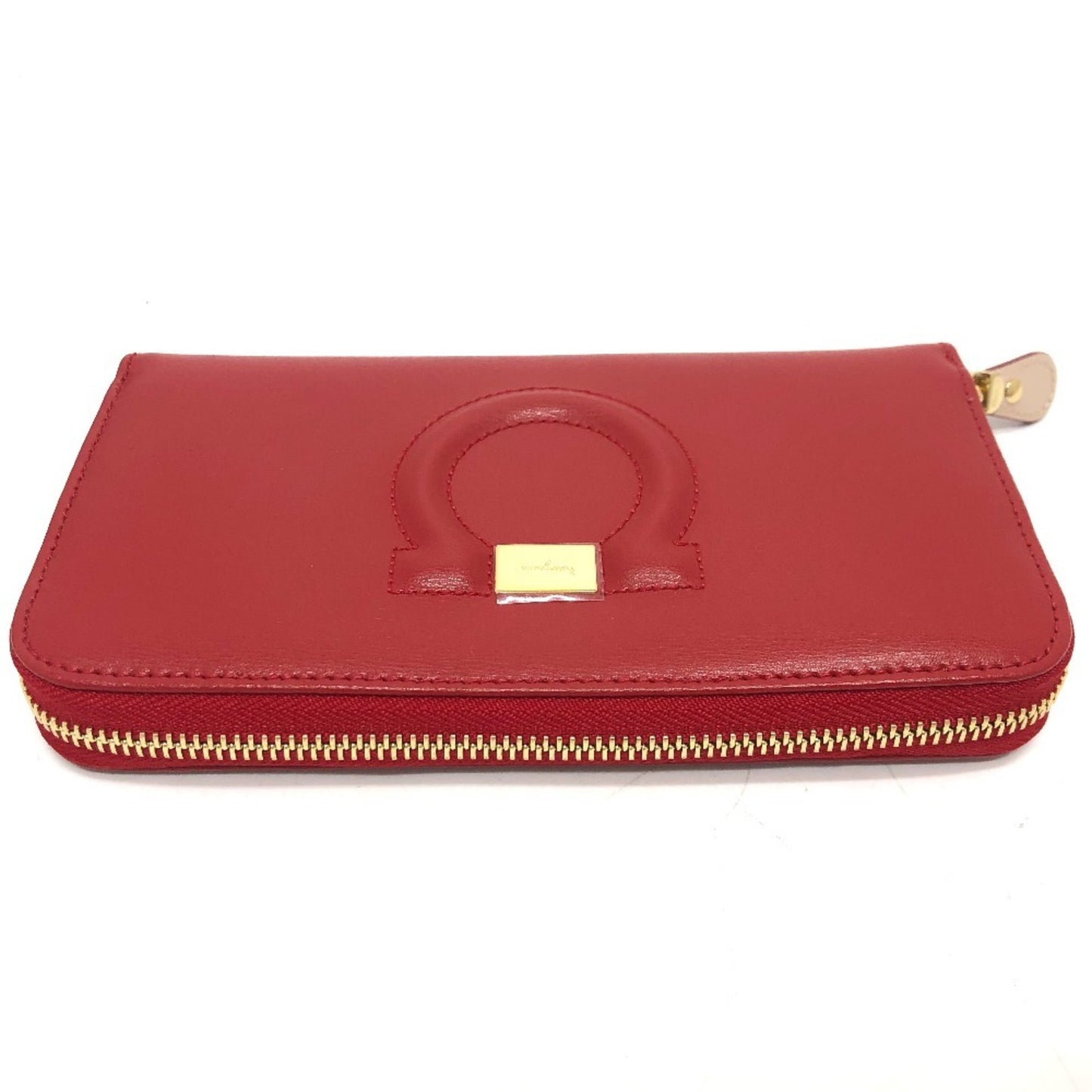 Salvatore Ferragamo Gancini Round Zip Wallet