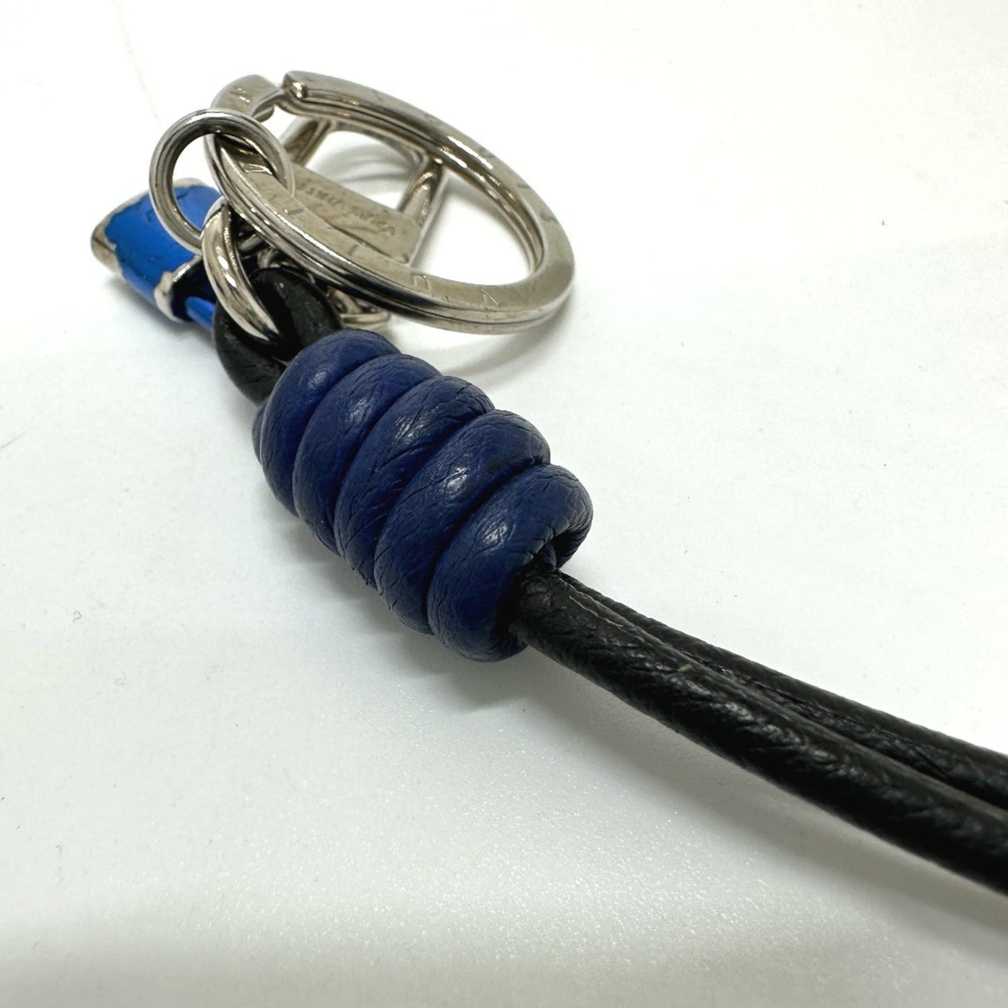 Louis Vuitton M61713 Porte-Cls Knot Lock Bag Charm Keychain In Metal/Leather