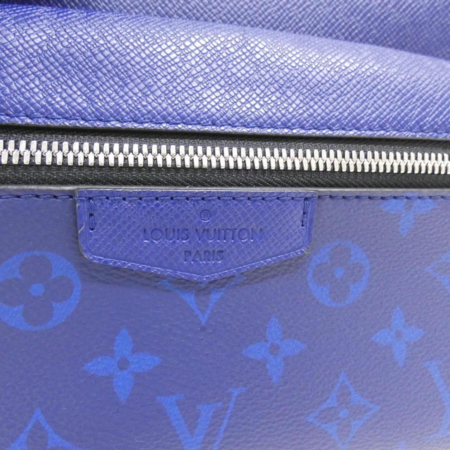 Louis Vuitton Taiga Lama Outdoor Messenger Pm M30242 Shoulder Bag