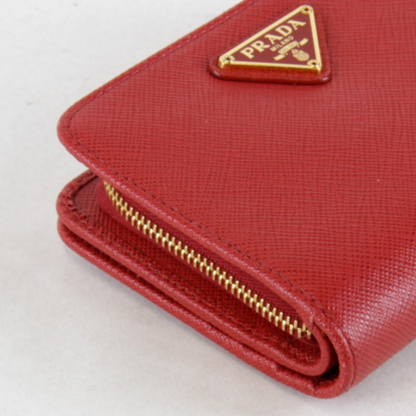 Prada Saffiano Iml018 Bi-Fold Wallet Leather Red