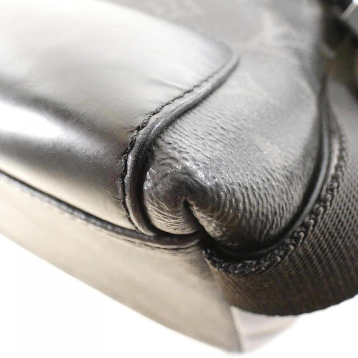 Louis Vuitton Monogram Eclipse Messenger Voyage Mm M40510 Shoulder Bag