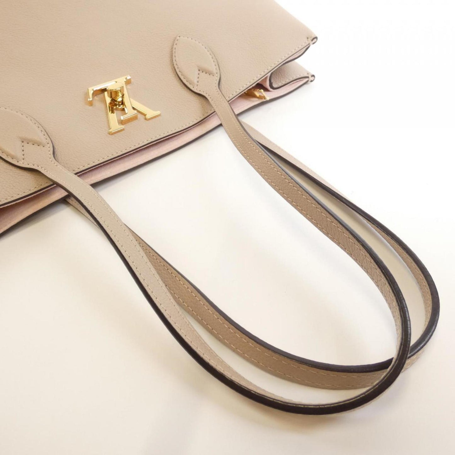 Louis Vuitton Lockme Shopper M57346 Handbag