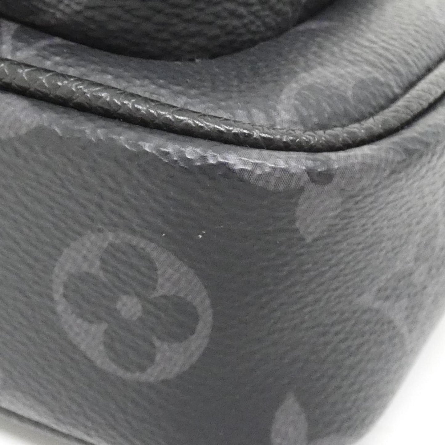 Louis Vuitton Taiga Llama Outdoor Pochette M30755 Shoulder Bag