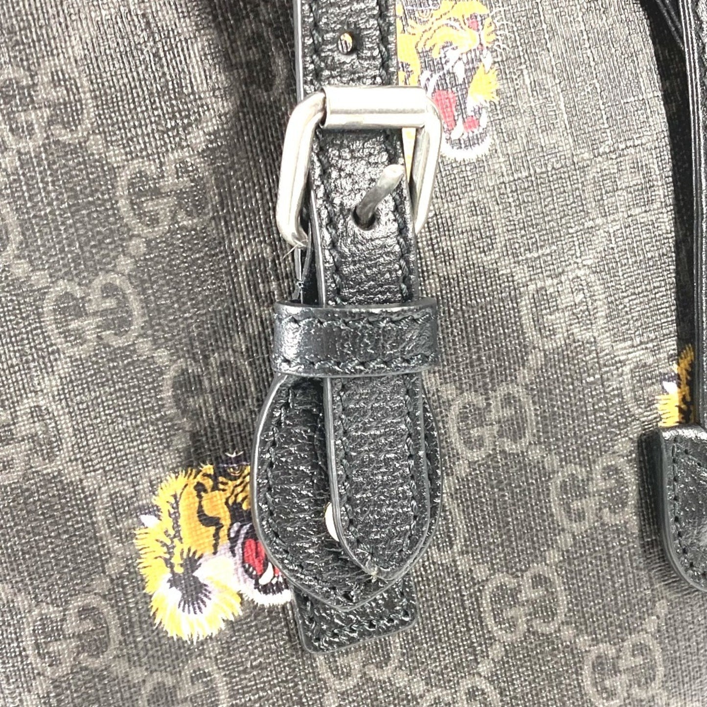 Gucci 696013 Interlocking G Medium Tiger Backpack In Gg Supreme Canvas