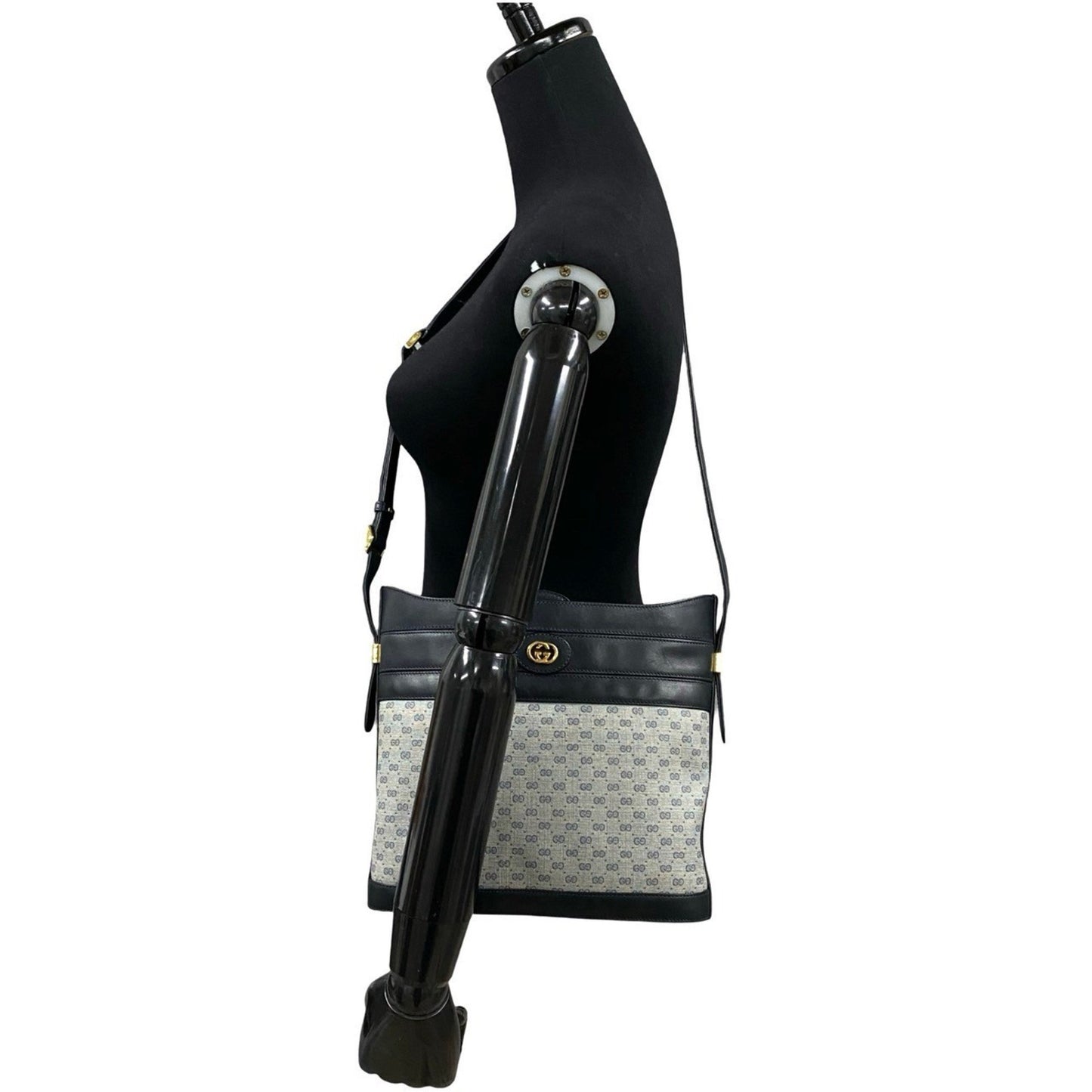 Gucci Old Gucci Micro Gg Logo Hardware Leather Genuine Shoulder Bag Pochette Navy 03913