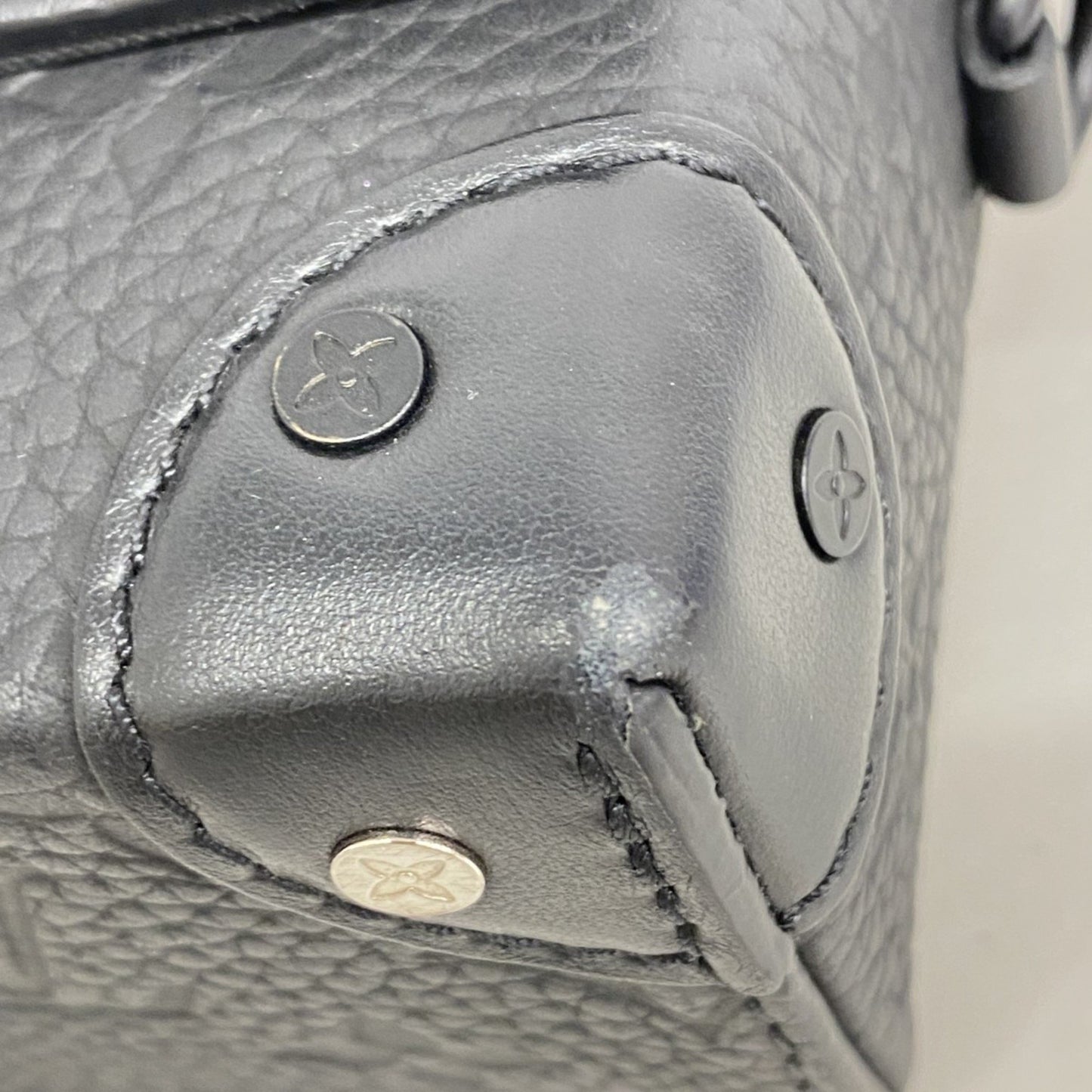 Louis Vuitton Monogram Taurillon Steamer Wearable Wallet Shoulder Bag M81746 Black