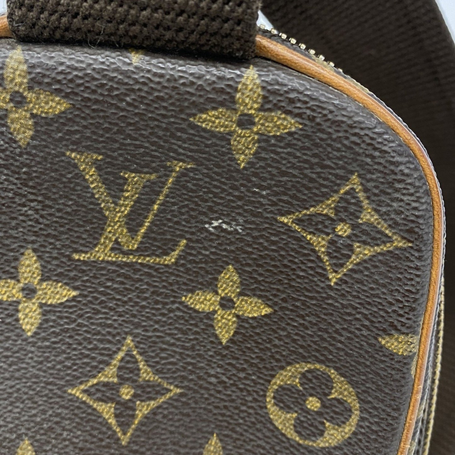 Louis Vuitton Monogram Pochette Ganjou Body Bag M51870 Brown