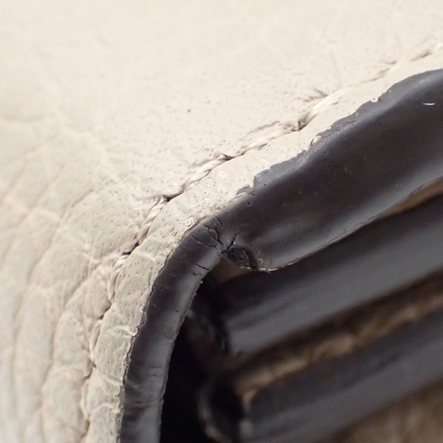 Louis Vuitton L-Shaped Long Wallet Portefeuille Comet