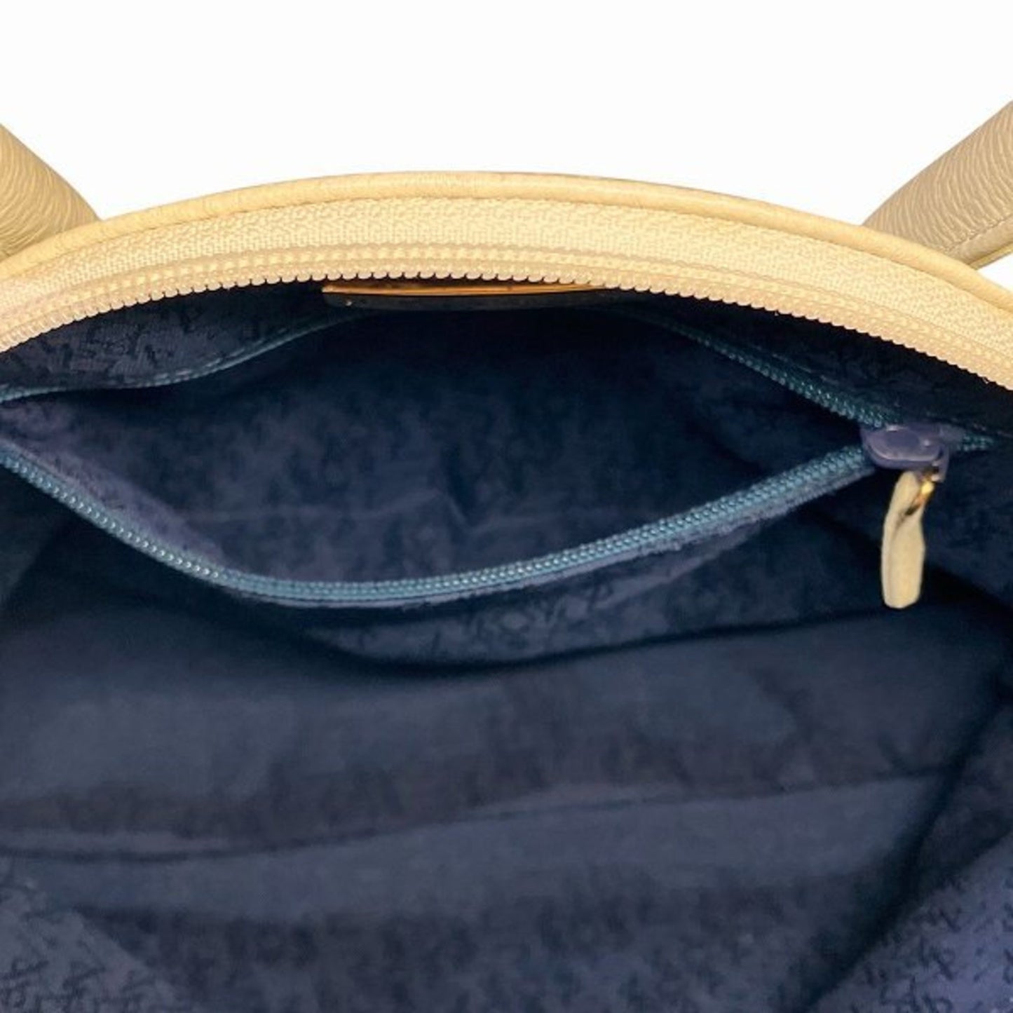 Yves Saint Laurent Diamond-Cut Bag Handbag