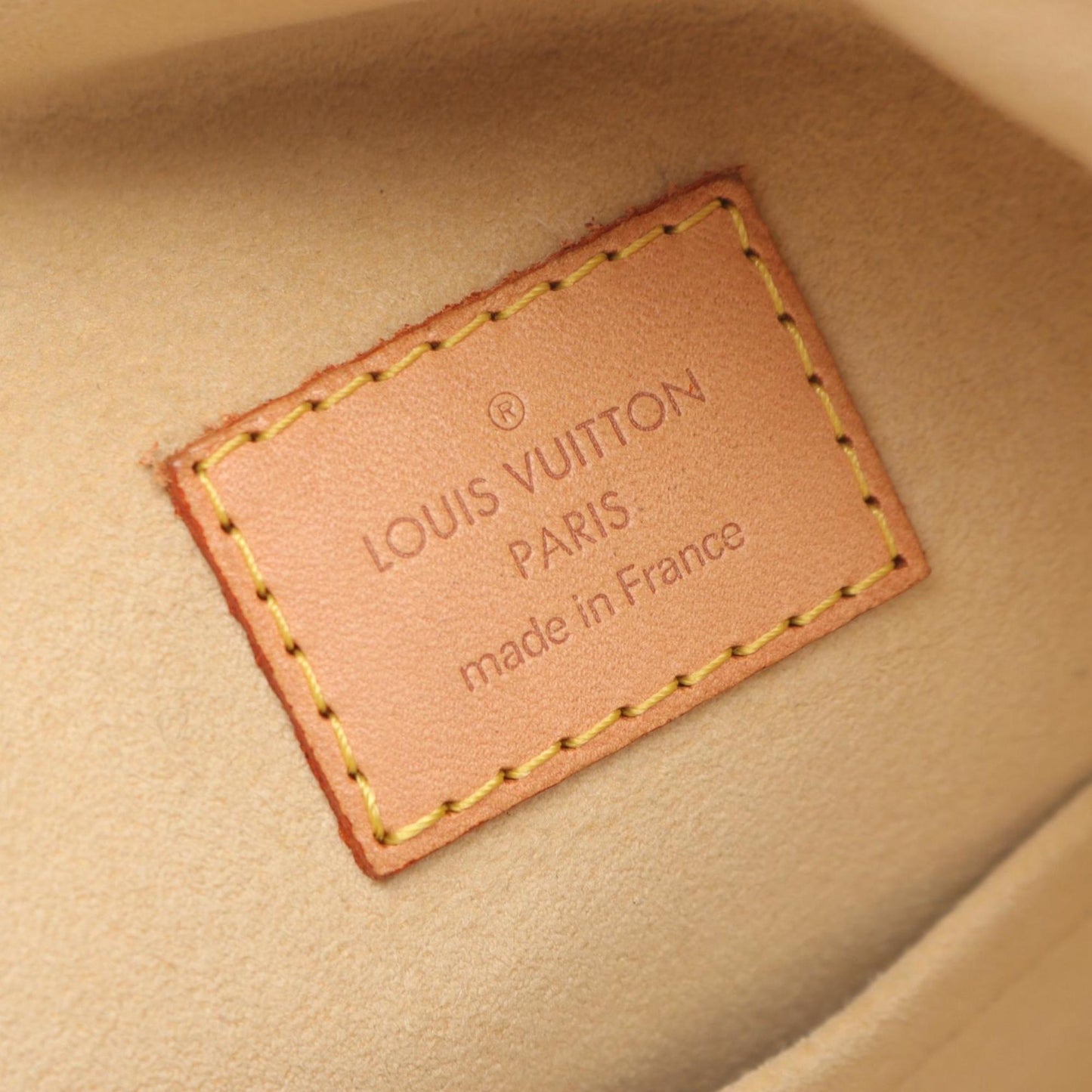 Louis Vuitton Manhattan Gm Handbag