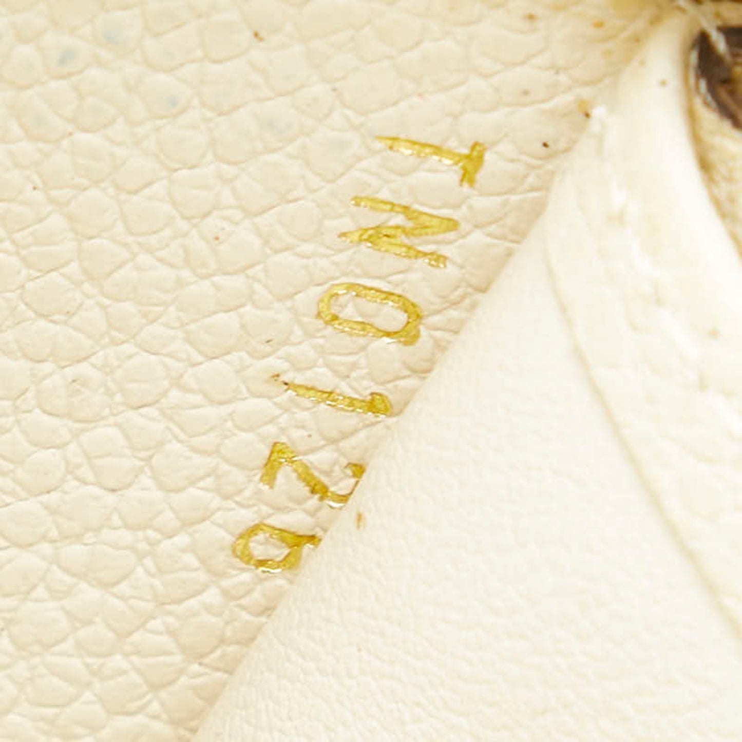 Louis Vuitton Monogram Empreinte Zippy Wallet Round Long M82212 Crme White Leather